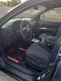 A picture of Hyundai satafe 2010 model 4 sale Super Clean body and