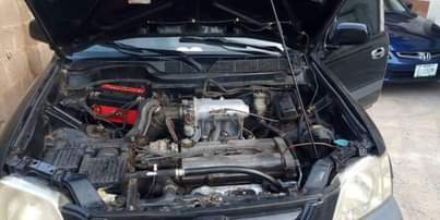 A picture of 2000 Honda Crv 5