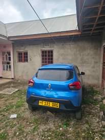 A picture of Nauza gari aina ya renault kwid