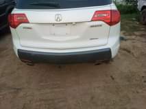 A picture of Acura MDX 2010 model everything working perfect price 4 3m