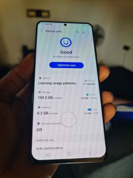 A picture of Very clean Samsung s20 plus 5G 12gb ram 128gb inbuilt
