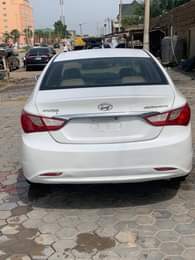 A picture of Distress sales Extremely clean Hyundai sonata 2012 model Belgium grade