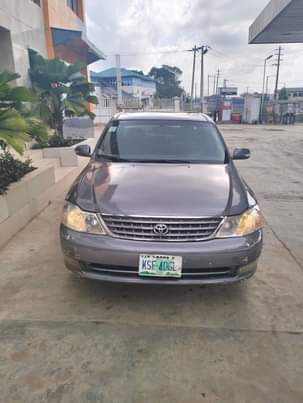 A picture of 2004 Toyota Avalon 1 8m