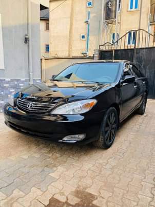 A picture of 2004 TOYOTA CAMRY 2 4