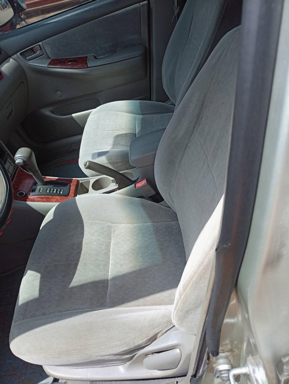 A picture of Hot deal Toyota Corolla 2006 with absolute nothing to fix