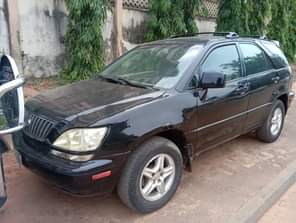 A picture of Distress alert Lexus RX300 for Sale Engine and gear untempered