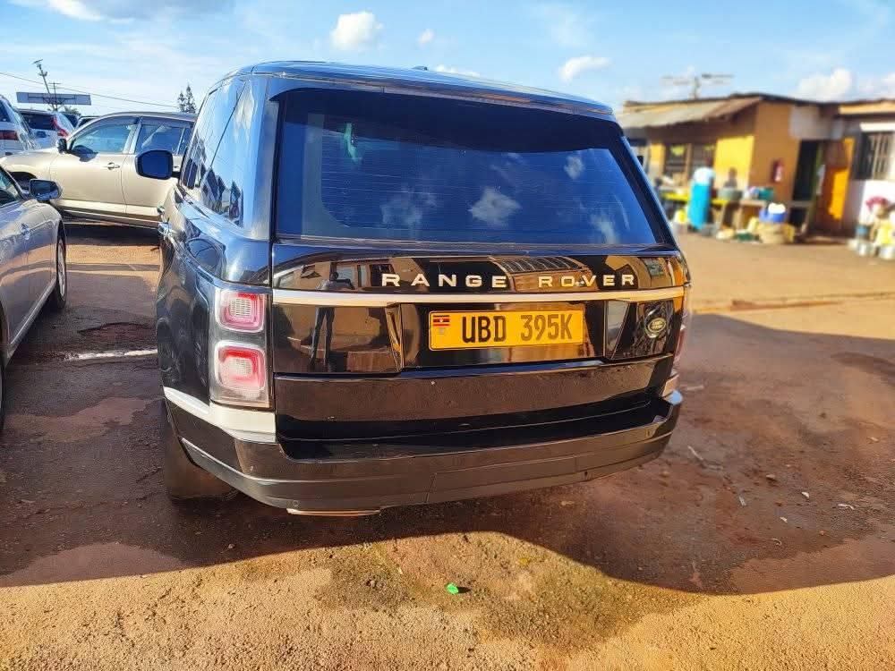 A picture of 2017 Land lover range rover voque