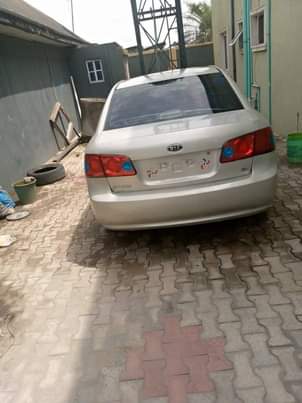 A picture of KIA OPTIMA 2007