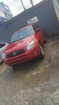 A picture of Toyota Rav4 2006 used work fine and clear series buyer