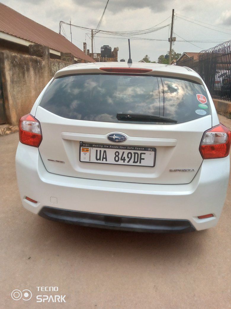 A picture of Subaru model 2012