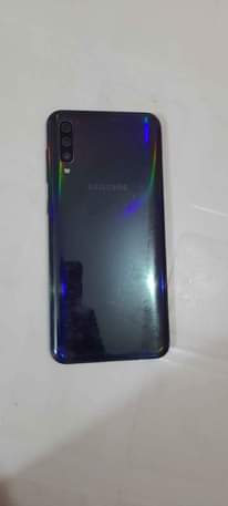 A picture of Samsung A50 Galaxy phones