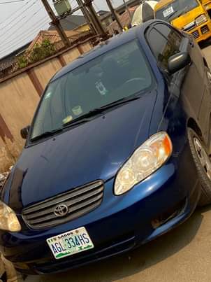 A picture of Toyota Corolla 2004