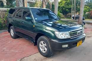 A picture of TOYOTA LANDCRUISER VX