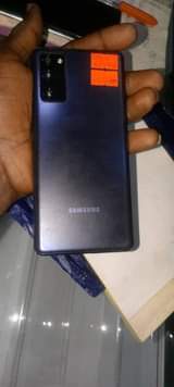 A picture of Samsung S21FE