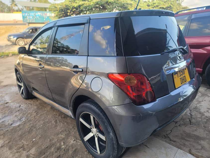 A picture of Toyota ist