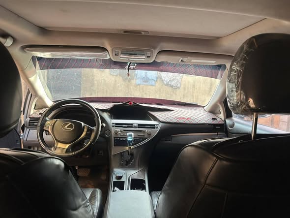 A picture of LEXUS RX350