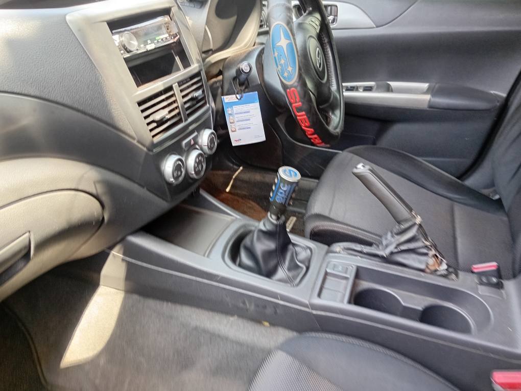 A picture of Subaru impreza manual transmission