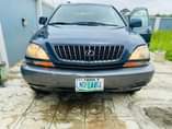 A picture of Lexus Rx300 2000