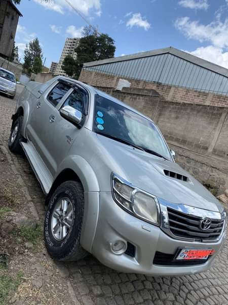 used toyota hilux