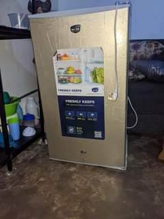 A picture of Mr uk fridge