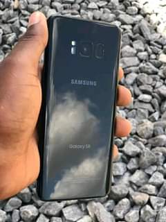 A picture of Samsung s8 plain