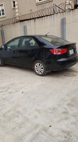A picture of 2012 kia cerato