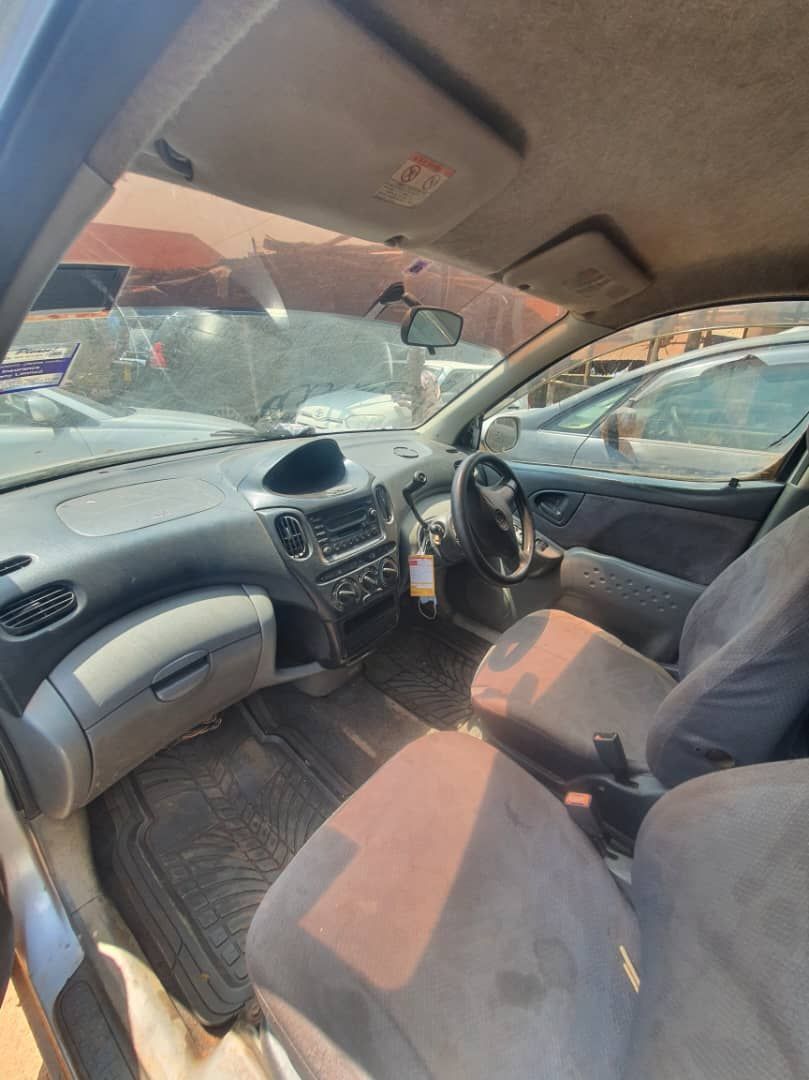A picture of Toyota Funcargo 1 3cc