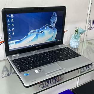 A picture of Toshiba sattalite Intel core 2dual Hdd 320 Ram 2gb Betery