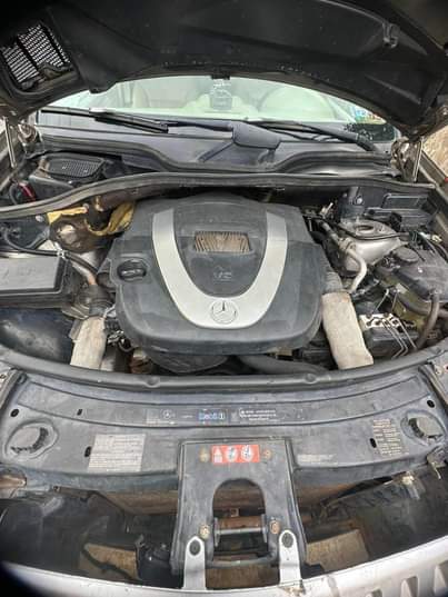A picture of 2006 MBenz ML350 4matic Registered