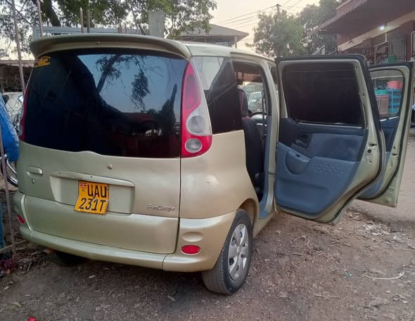 A picture of Toyota funcargo