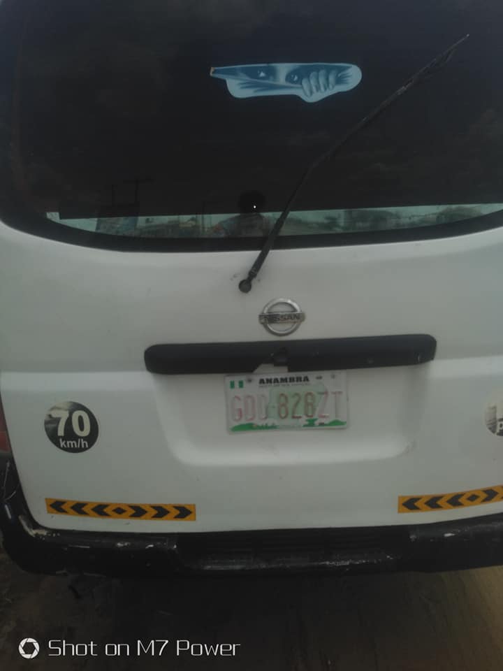 A picture of Nissan hummer