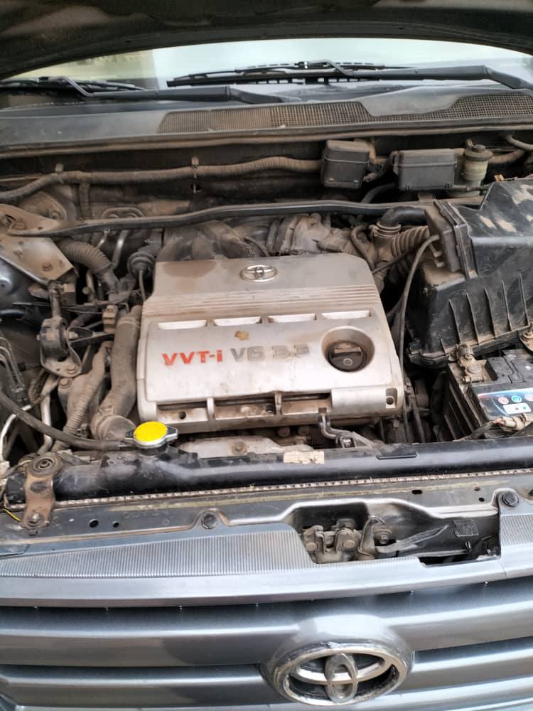 A picture of Toyota Highlander 2005