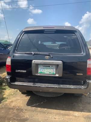 A picture of Toyota 4 Runner Limited 2002