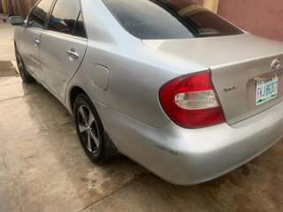 A picture of Toyota camry 03 04