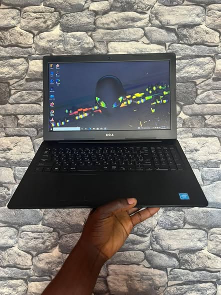 A picture of Direct UK Dell Inspiron 5570