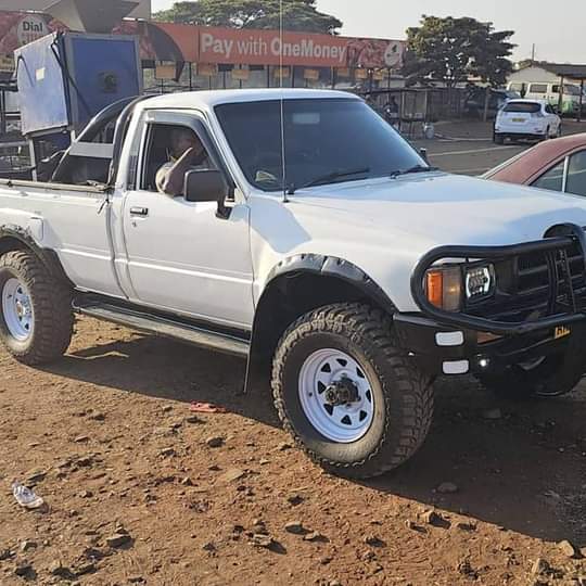 used toyota hilux