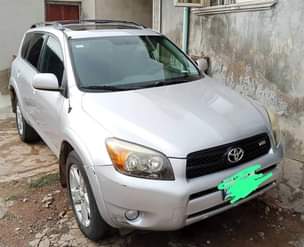 A picture of Well used Toyota rav 4 2007
