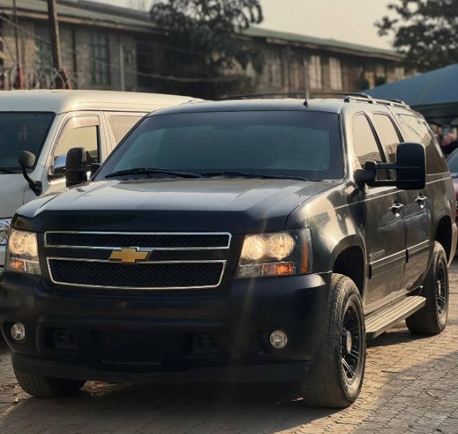 A picture of Chevrolet Suburban LT 2012 Model