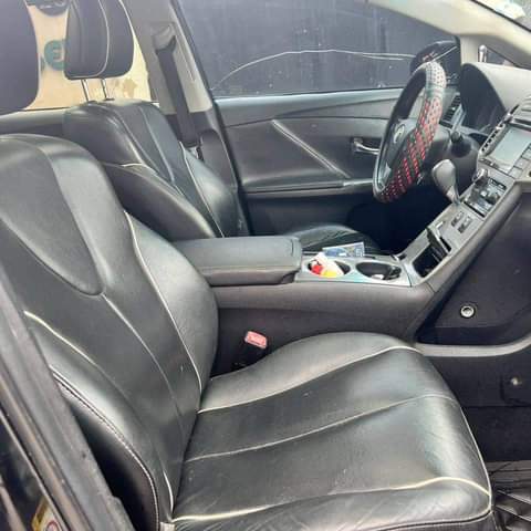 A picture of 2015 Toyota Venza Full option