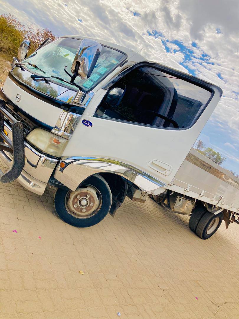 hino dutro