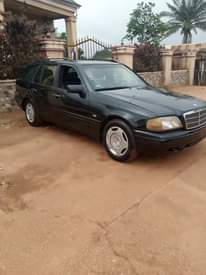 A picture of Benz c class 180