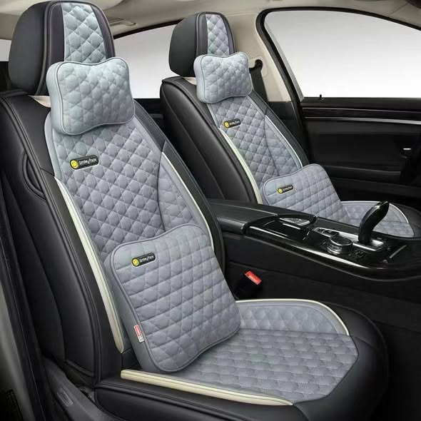 A picture of Smile face seat cover