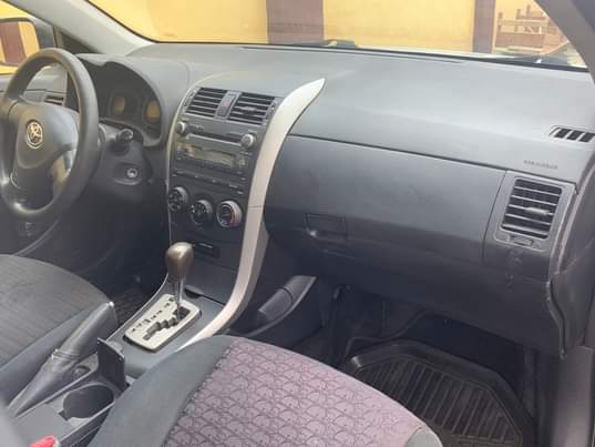 A picture of Toyota Corolla available dm