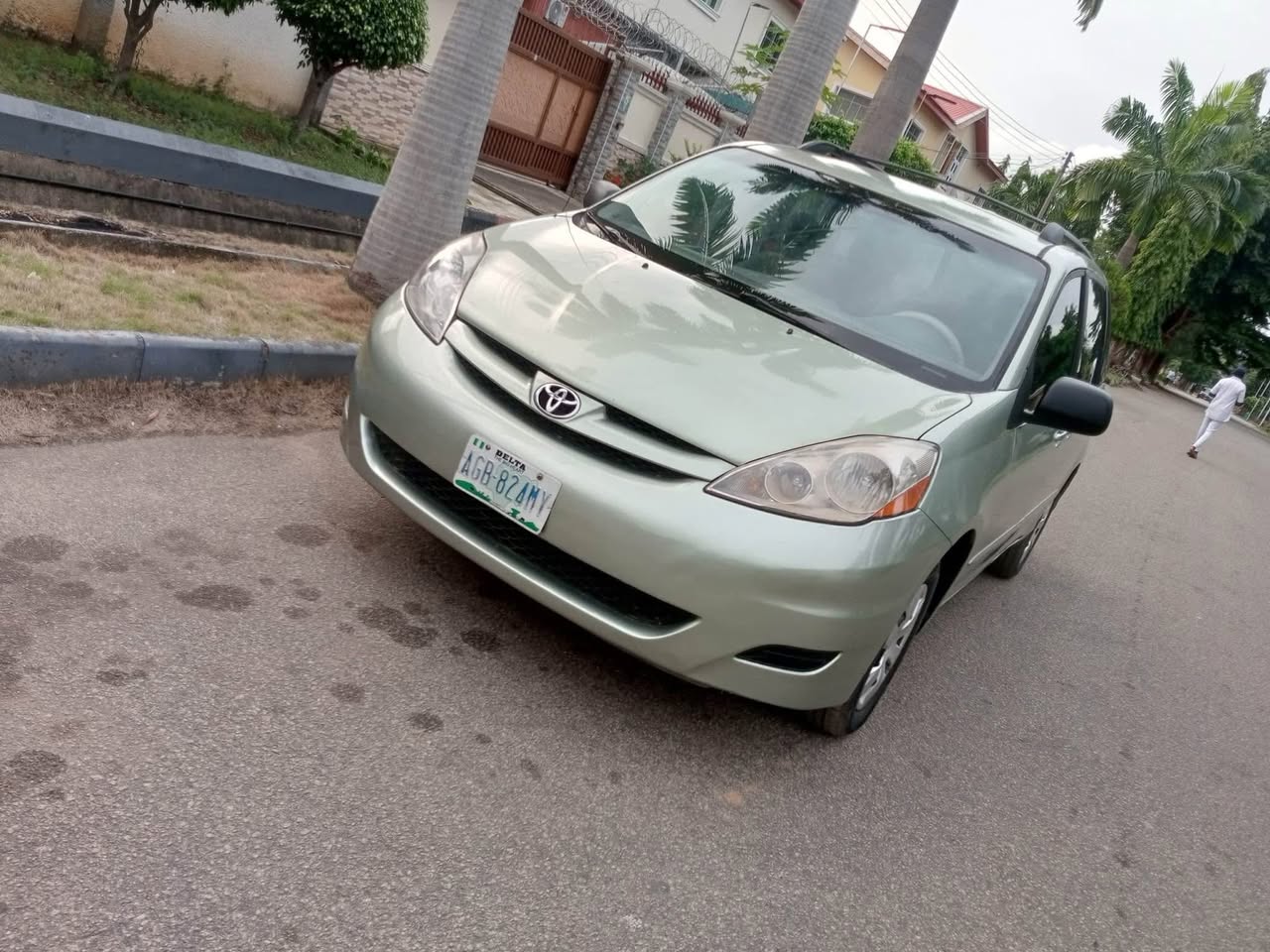 A picture of Toyota Sienna