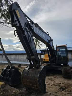 A picture of For Sale Rent Hyundai R210 SmartPlus Excavator 2022 High Efficiency