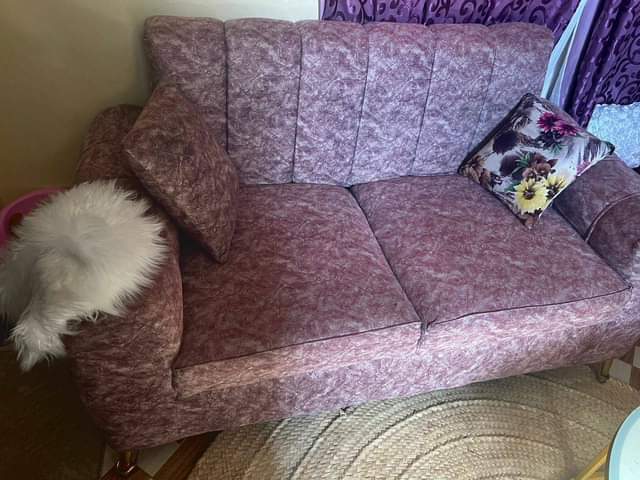 A picture of Sofa set