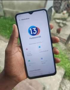 A picture of Vivo y17s gb 128 ram 8 8