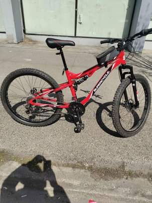 A picture of Scrambler 05 Red