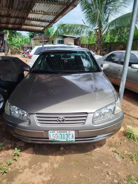 A picture of 2002 Toyota 2 2camry