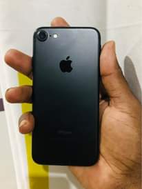 A picture of iPhone 7 ina patikani Magomeni kwa bei 450 000 kwa